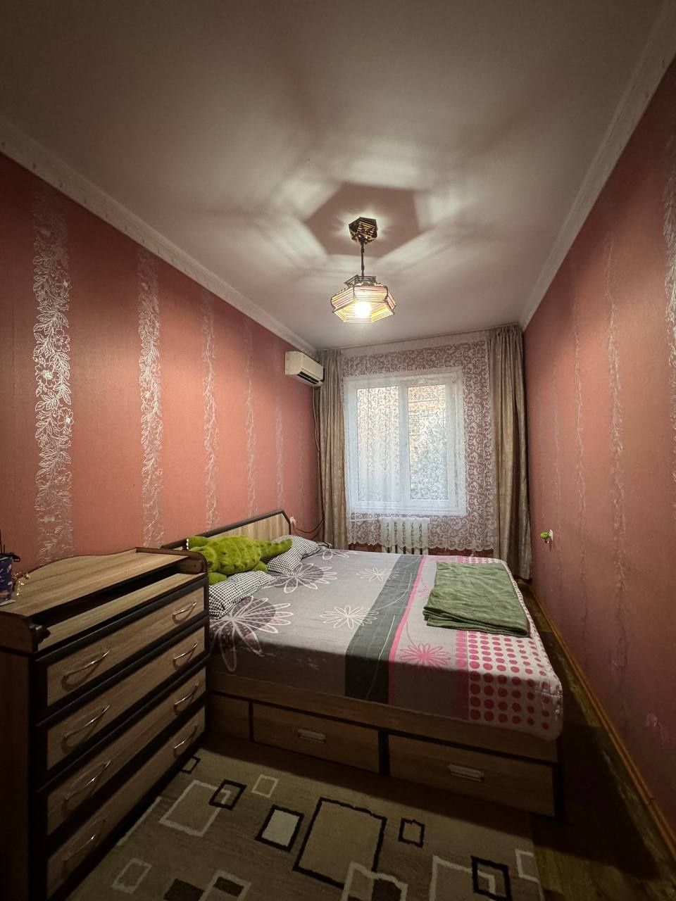 Продам 2/2/4 Юнусабад 2 квартал Ориентир метро Шахристан