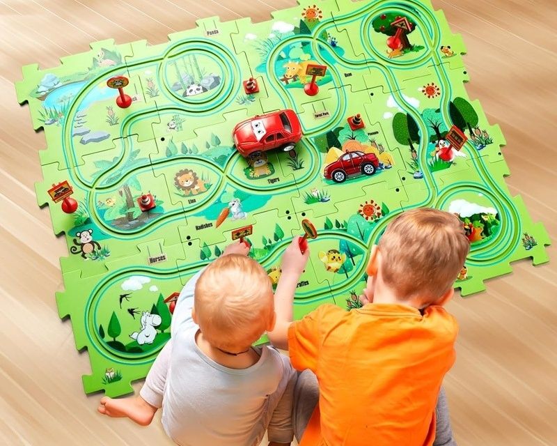 детский игровой набор с пазлами и машинкой