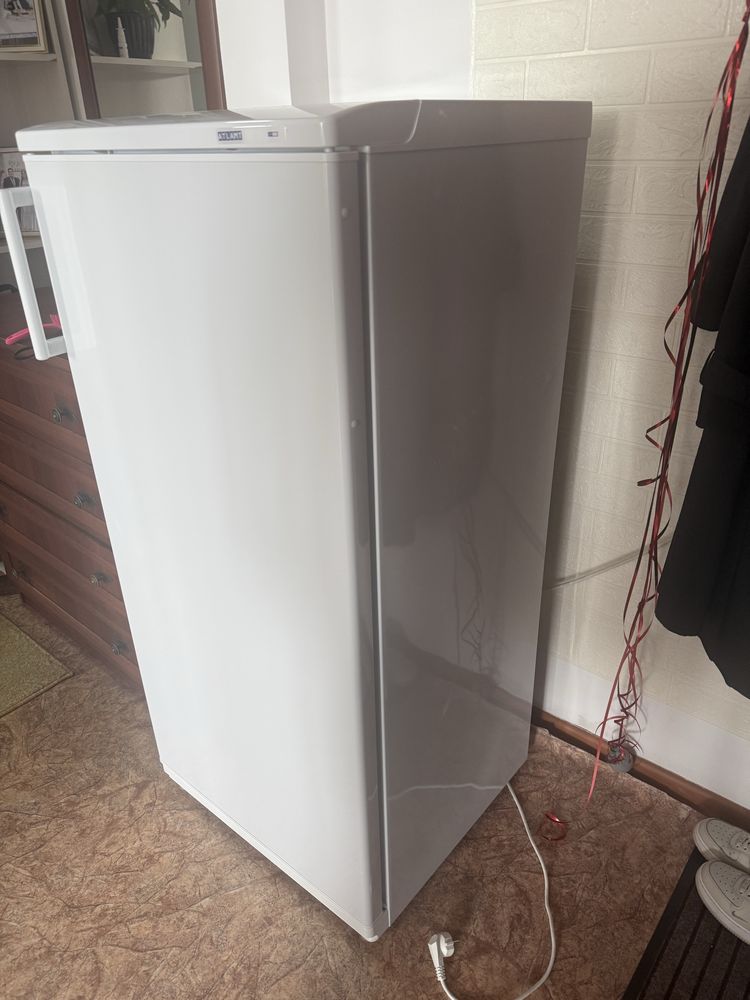 Продам холмдиник марки Атлан