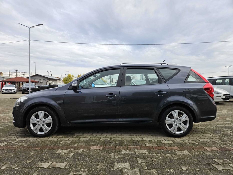 Kia Ceed an 2011 Euro 5 1.6 diesel 228.000 km istoric la zi, Climă etc