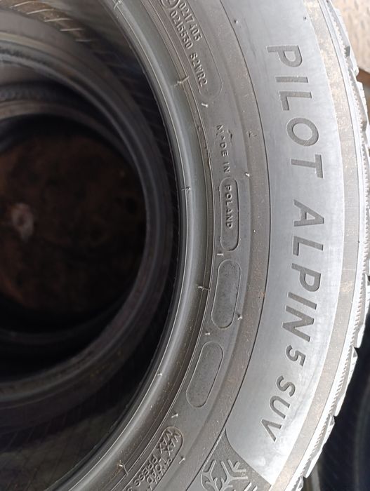 Anvelope de iarnă 235 60 18 Michelin