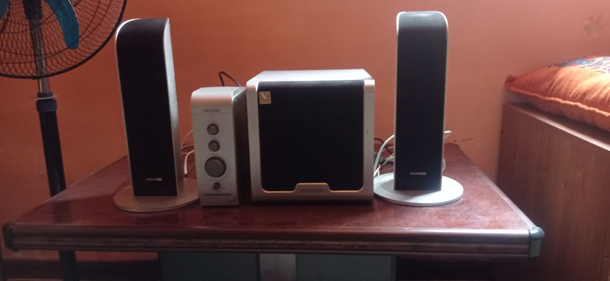Microlab сотилади