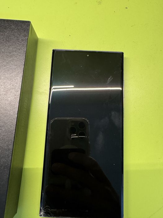 Samsung S23 Ultra 256 Gb Display geam spart si pata!!!