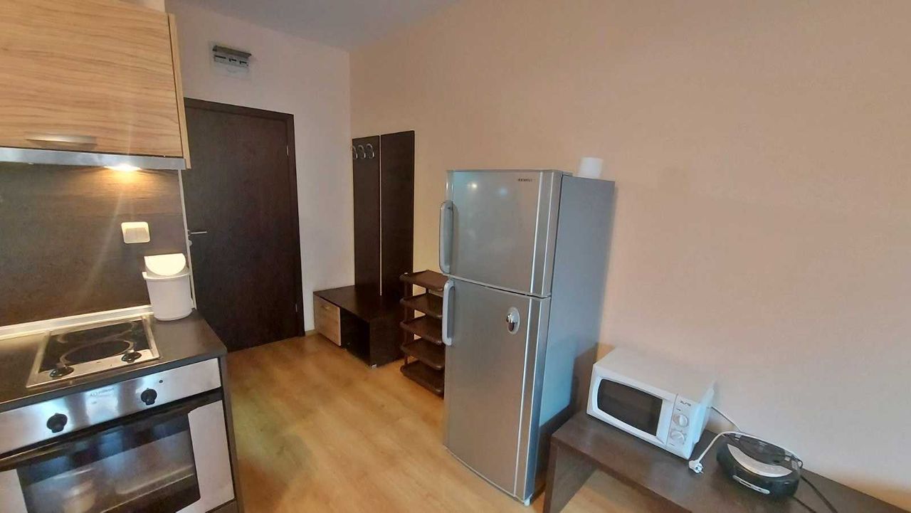 Продава се Двустаен апартамент в Свети Влас - 72 кв.м за 806 €/кв.м - Снимка #2