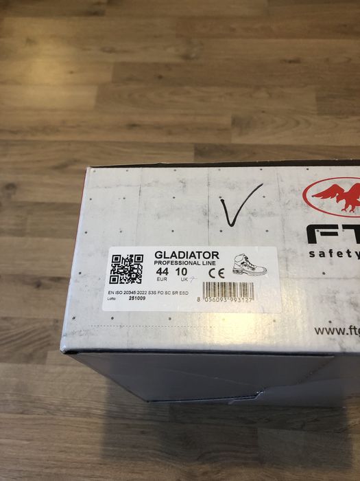 Обувки FTG Original