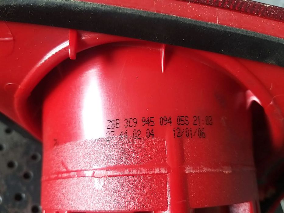 Stop tripla lampa dreapta haion vw passat b6 3c variant 3c9945094