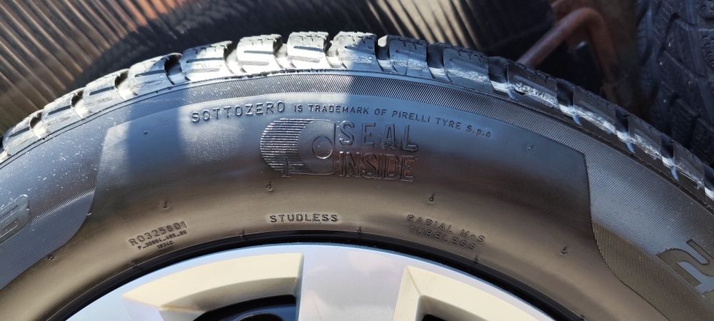 Roti iarna R16 originale passat B8