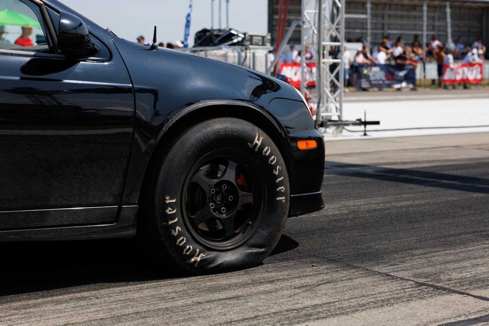 Vand slickuri DOT Hoosier 27 x 10.50 15 pentru drag racing curse slick