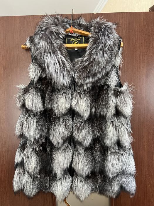 Жилетка чернобурка