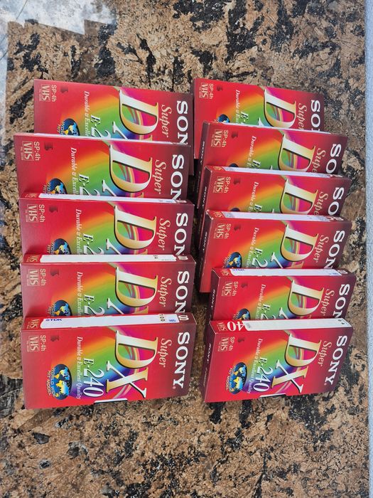 Vând 10 casete video,originale Sony 240 minute