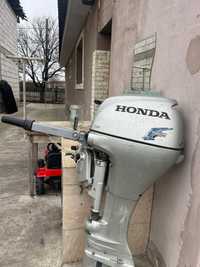Vând motor barca Honda