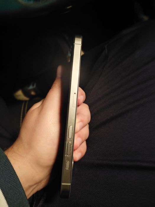 Vand iphone 15 pro max 100% baterie