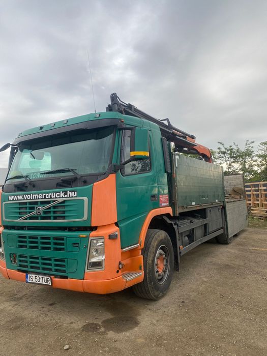 Transport Camion cu macara