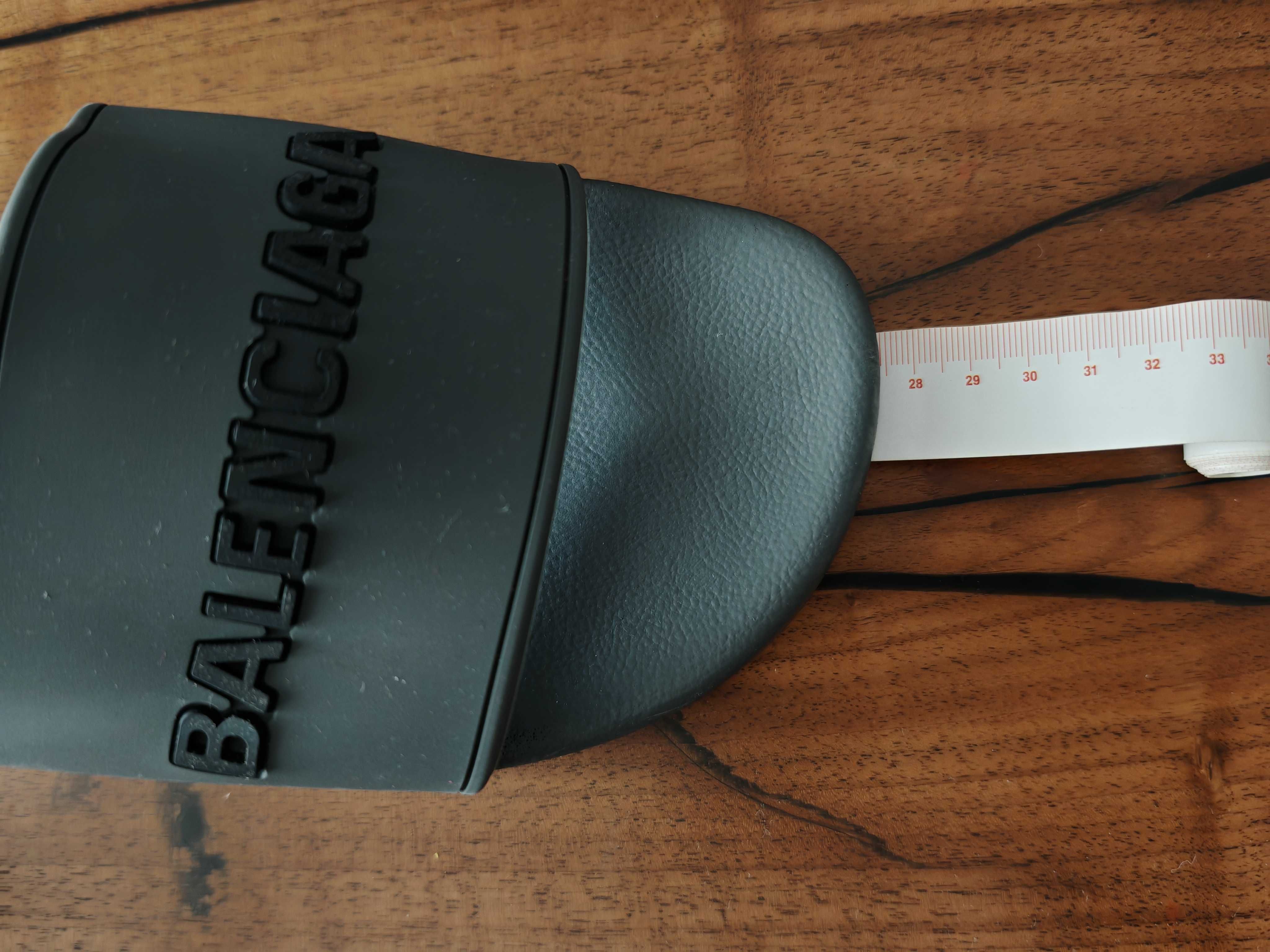 Slapi barbatesti noi, Balenciaga marimea 41