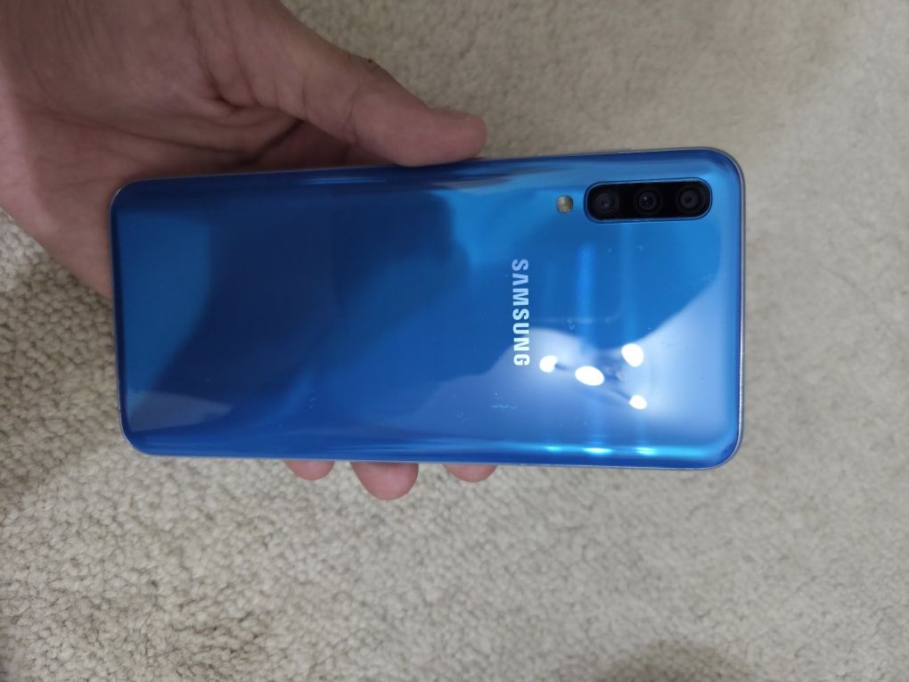 Samsung A50 4/64