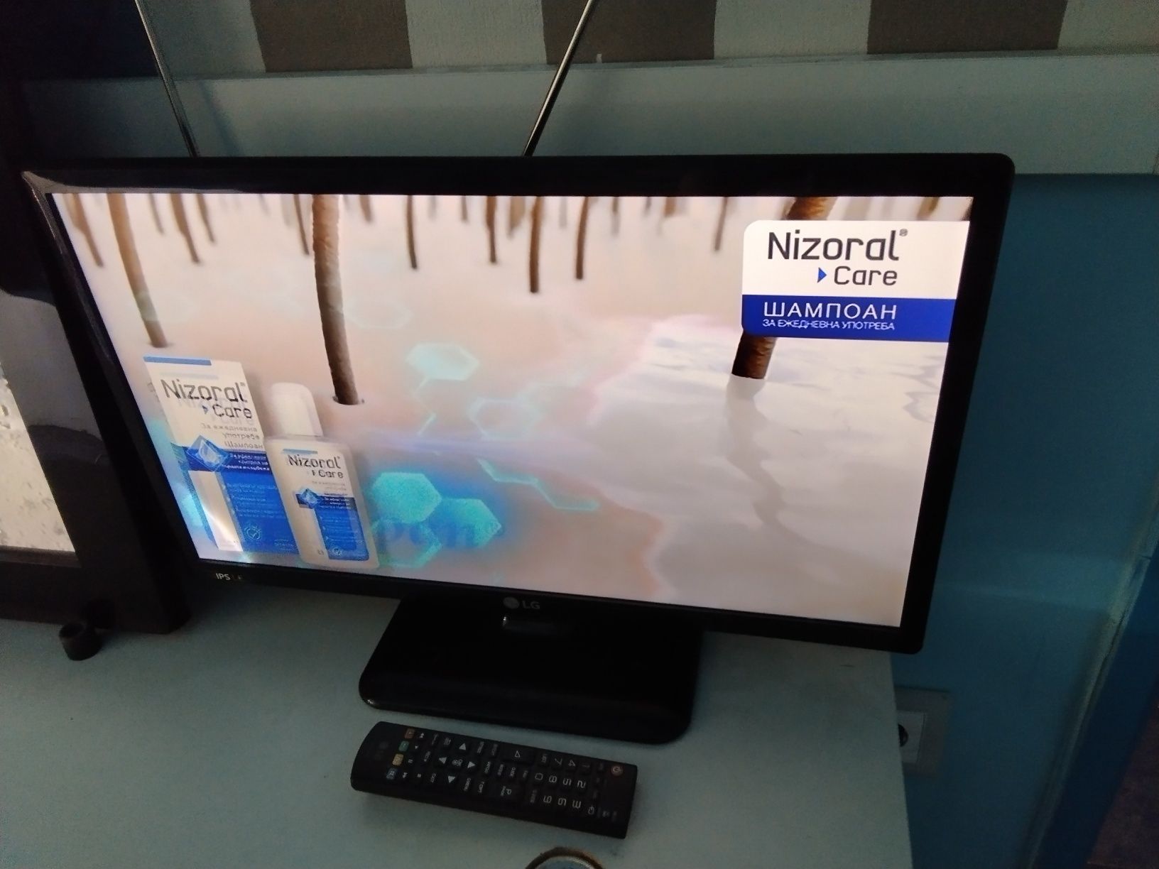 Оригинален страхотен малък 22инчов HD телевизор LG-изгодно