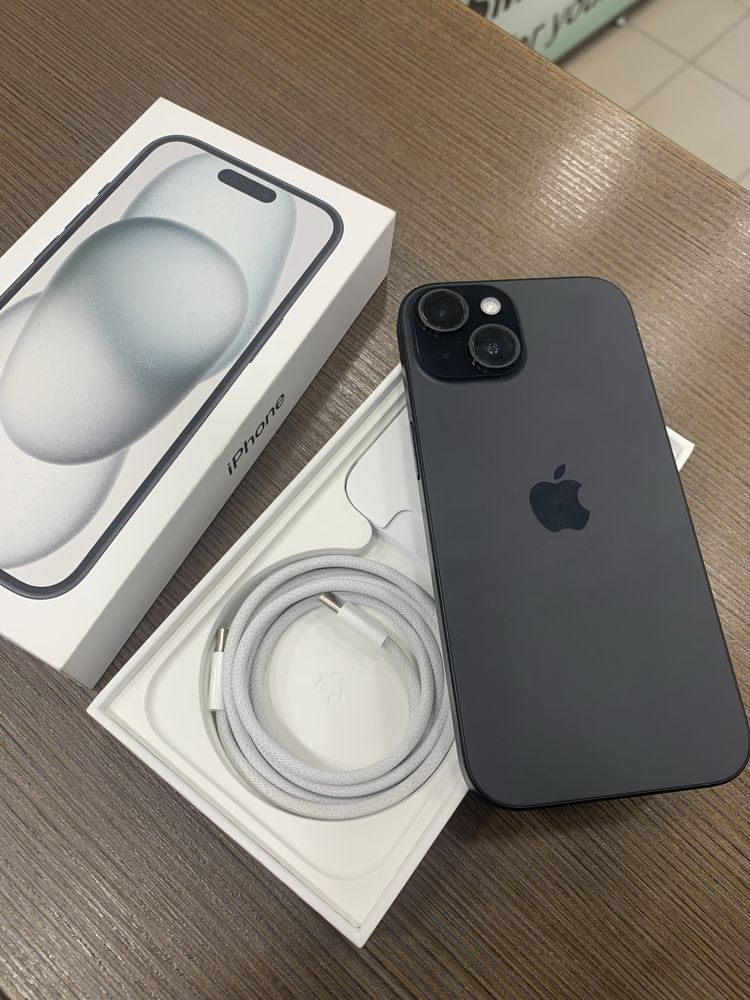 iPhone 15 / 128GB / Impecabil / Full Box / Garantie 12 luni