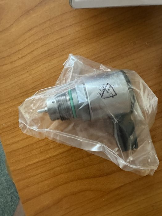 Regulator presiune rampă Audi A6 C8, nou OEM original