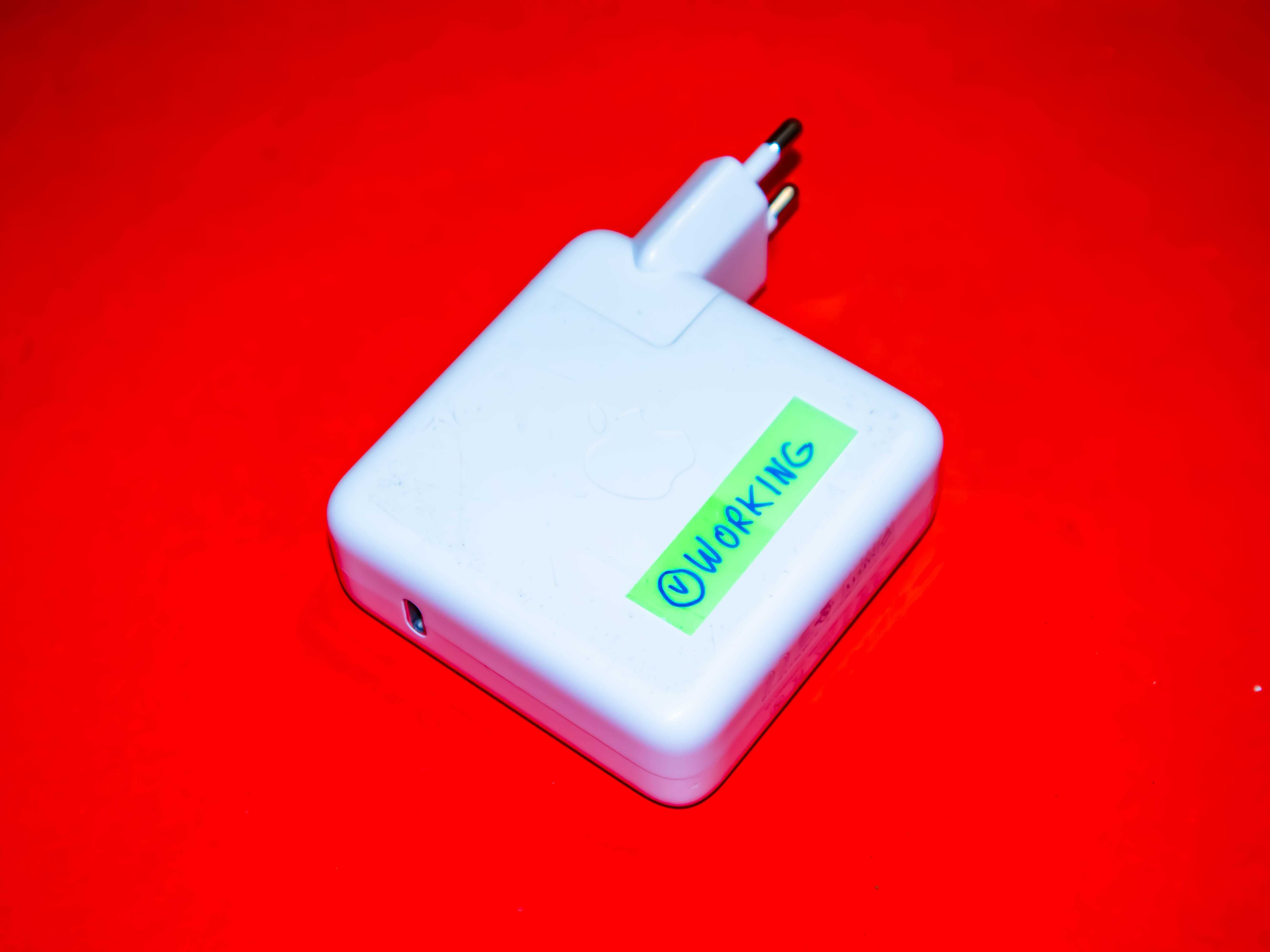 Оригинално 61W зарядно Apple USB-C (A1718) за MacBook Pro / Air