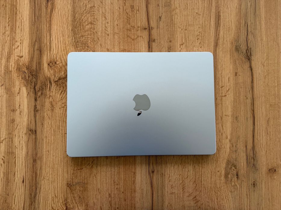 MacBook Air 13" M4 Chip 10-CPU, 10-GPU, 24GB RAM, 512GB SSD В ГАРАНЦИЯ ДО 4.12.2026г — миниатюра 1