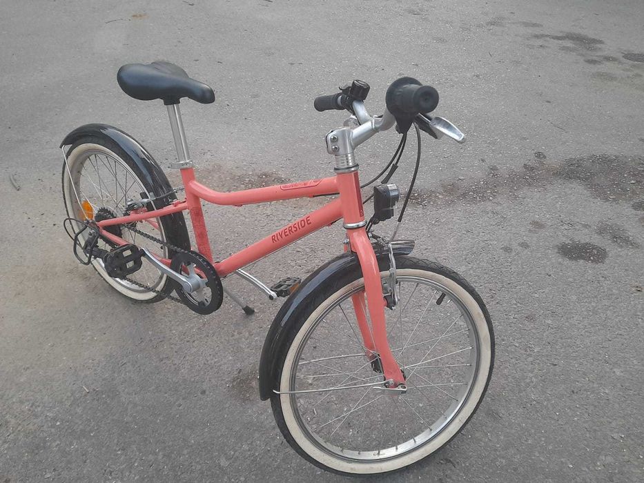 Vând Bicicletă polivalentă Riverside 500 20'' corail copii 120-135 cm