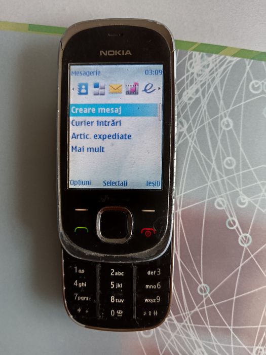 Telefon Nokia în bună stare de funcționare, este mic,robust și practic
