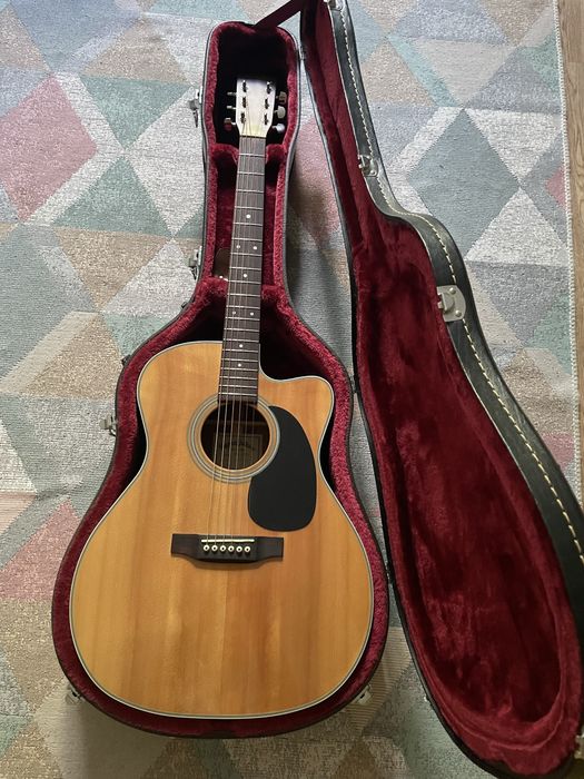 Продам электроакустическую гитару Sigma JRC-1STE