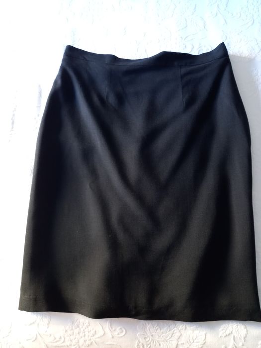 Costum in, și rochie brodata in.