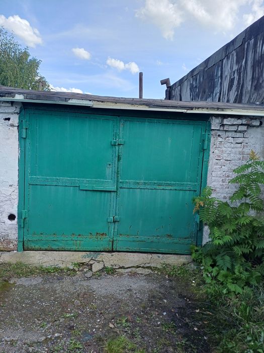 Гараж ,   возле Бипека . 6 * 4м.