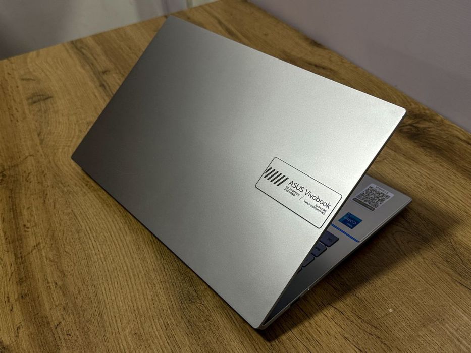 Asus Vivobook Go