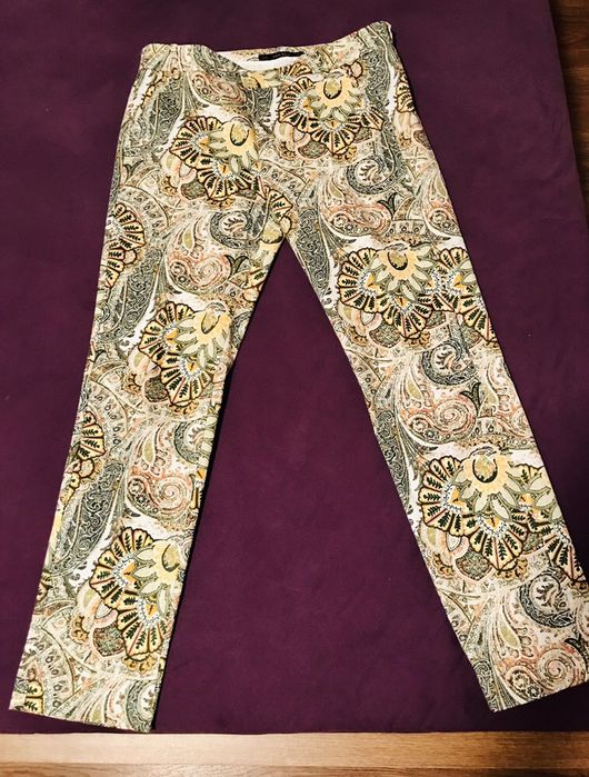 Pantaloni Zara Noi 38