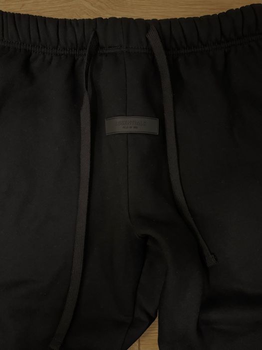 Essentials tracksuit черен