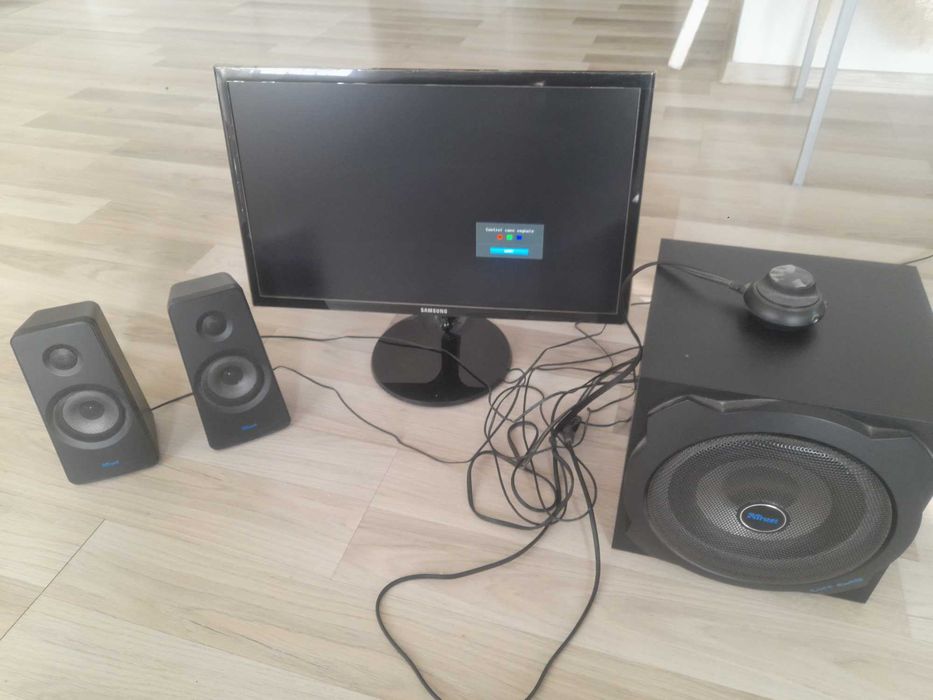 Monitor samsung plus boxe pc