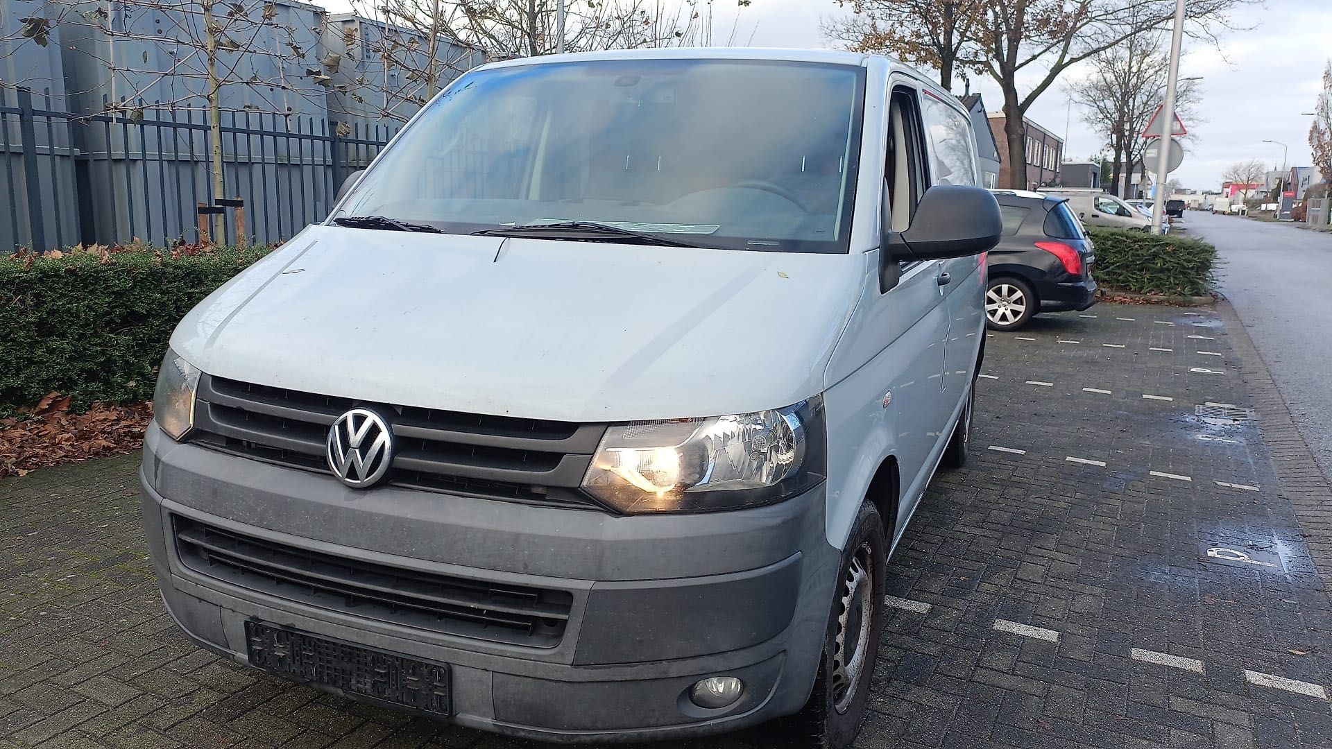 Inchiriere duba vw Transporter fara sofer 300lei/zi