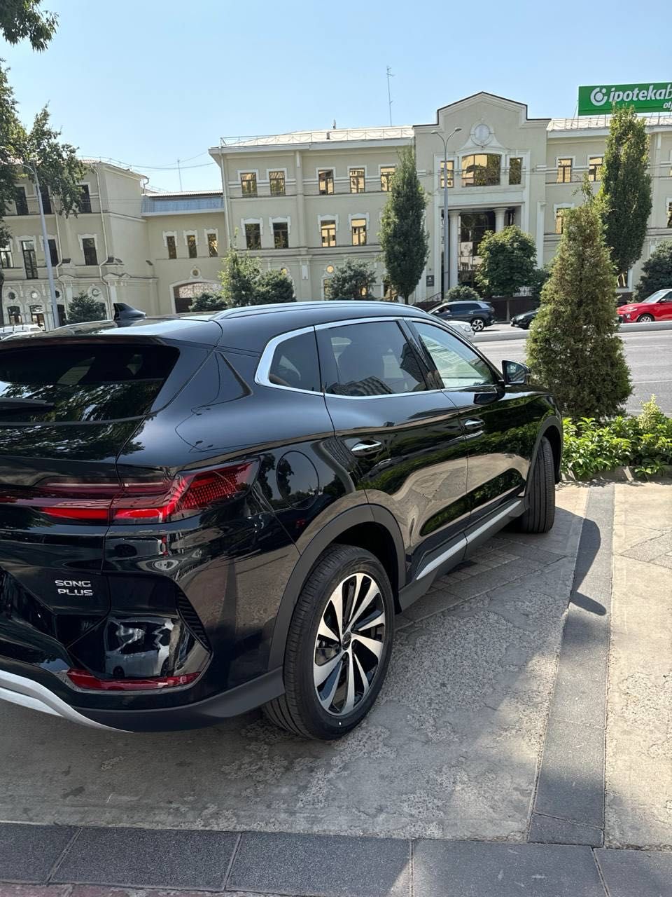 BYD Champion Dm-i 150 Gibrid Full офиц. салон гарантия 6-8 йил сотаман