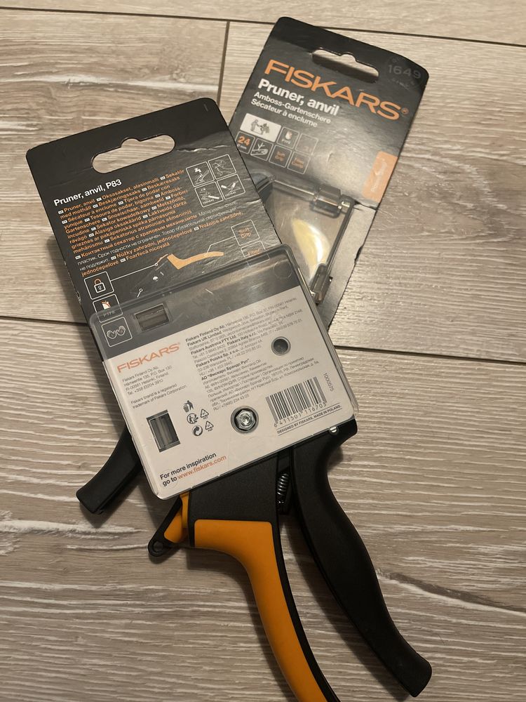 Foarfeca fiskars p83