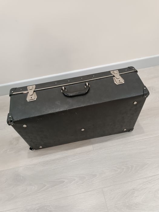 Продам советский чемодан