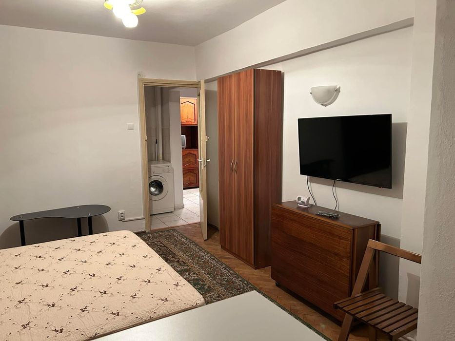 Inchiriez apartament cu 2 camere in Deva