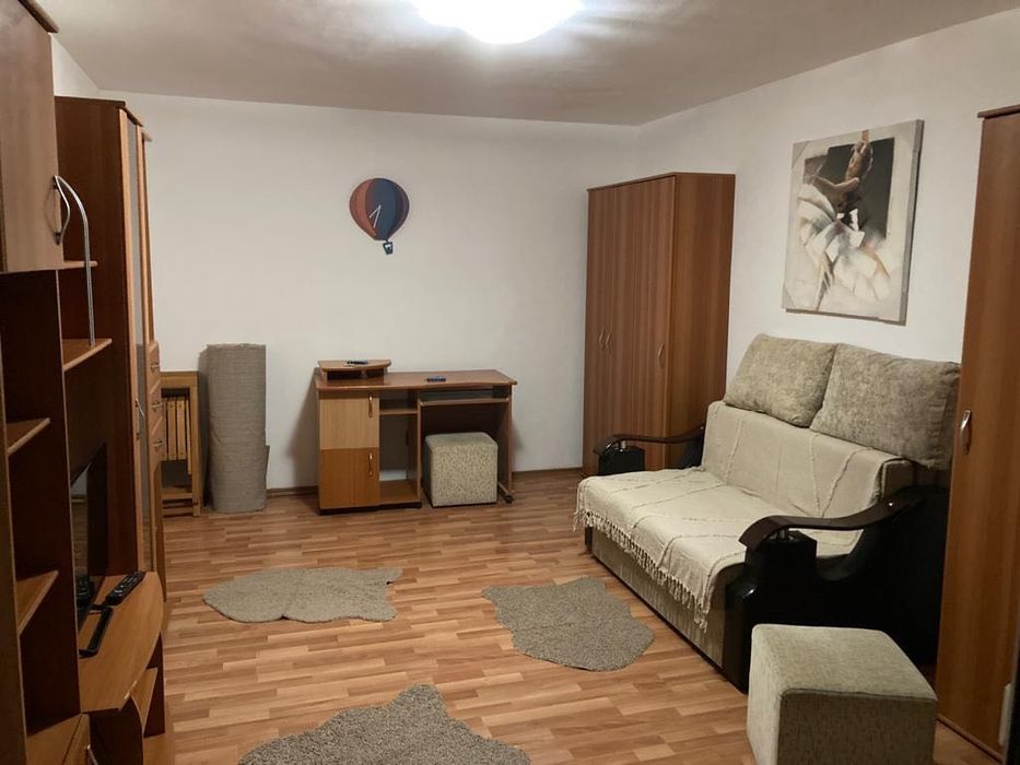 Apartament 3 camere decomandat de vanzare