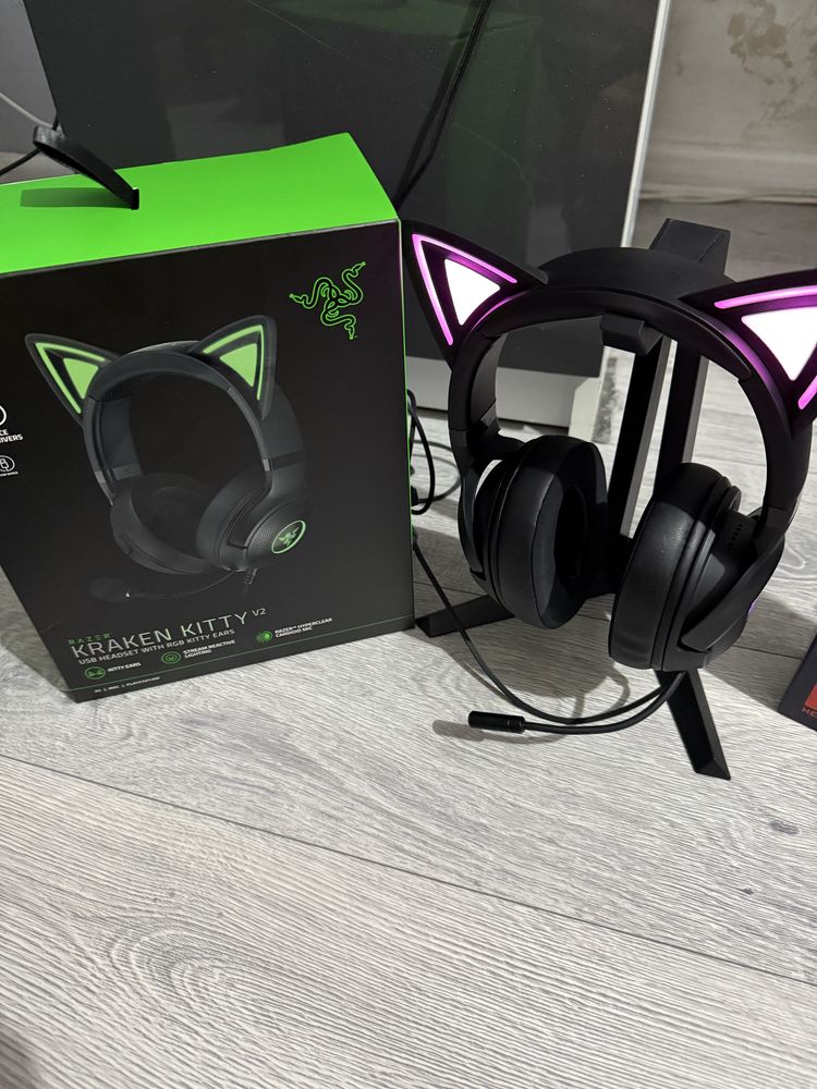 Casti gaming Razer kraken kitty v2+ stand casti