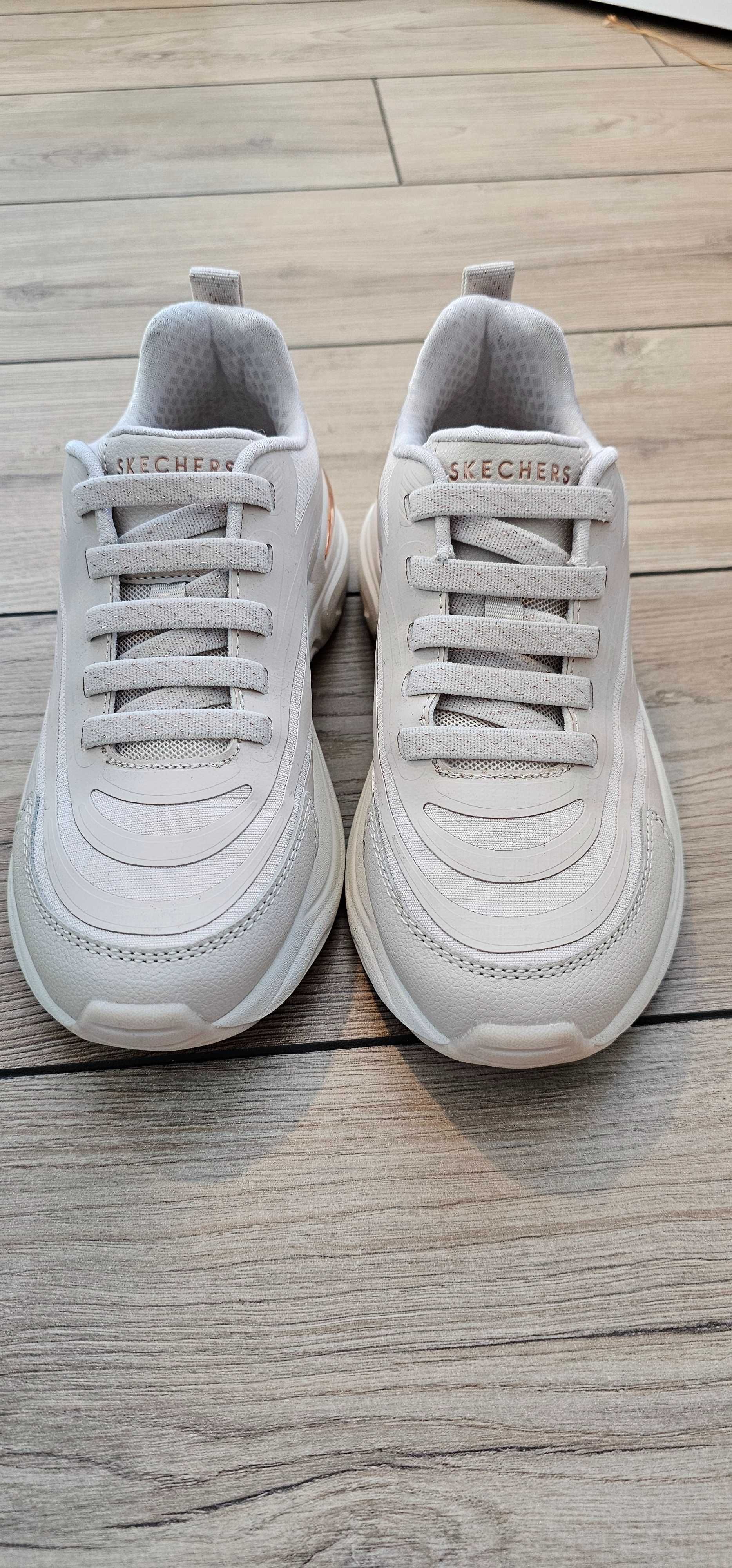 Adidasi Skechers nr 35