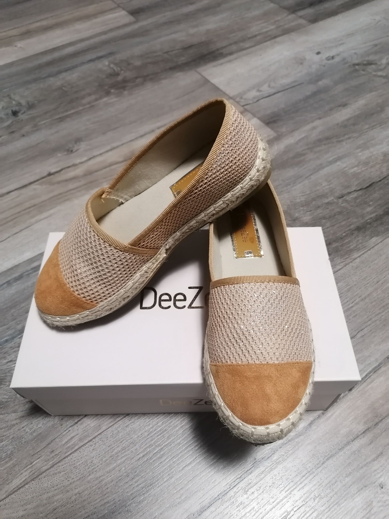 Червени велурени обувки на ток Зара Zara и други марки като нови