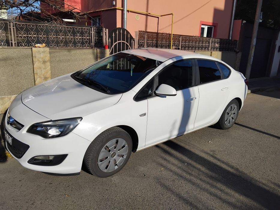 Opel astra J 1,4 benzina+gpl an 2013
