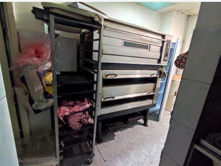 Разпродажба на сладкарски цех