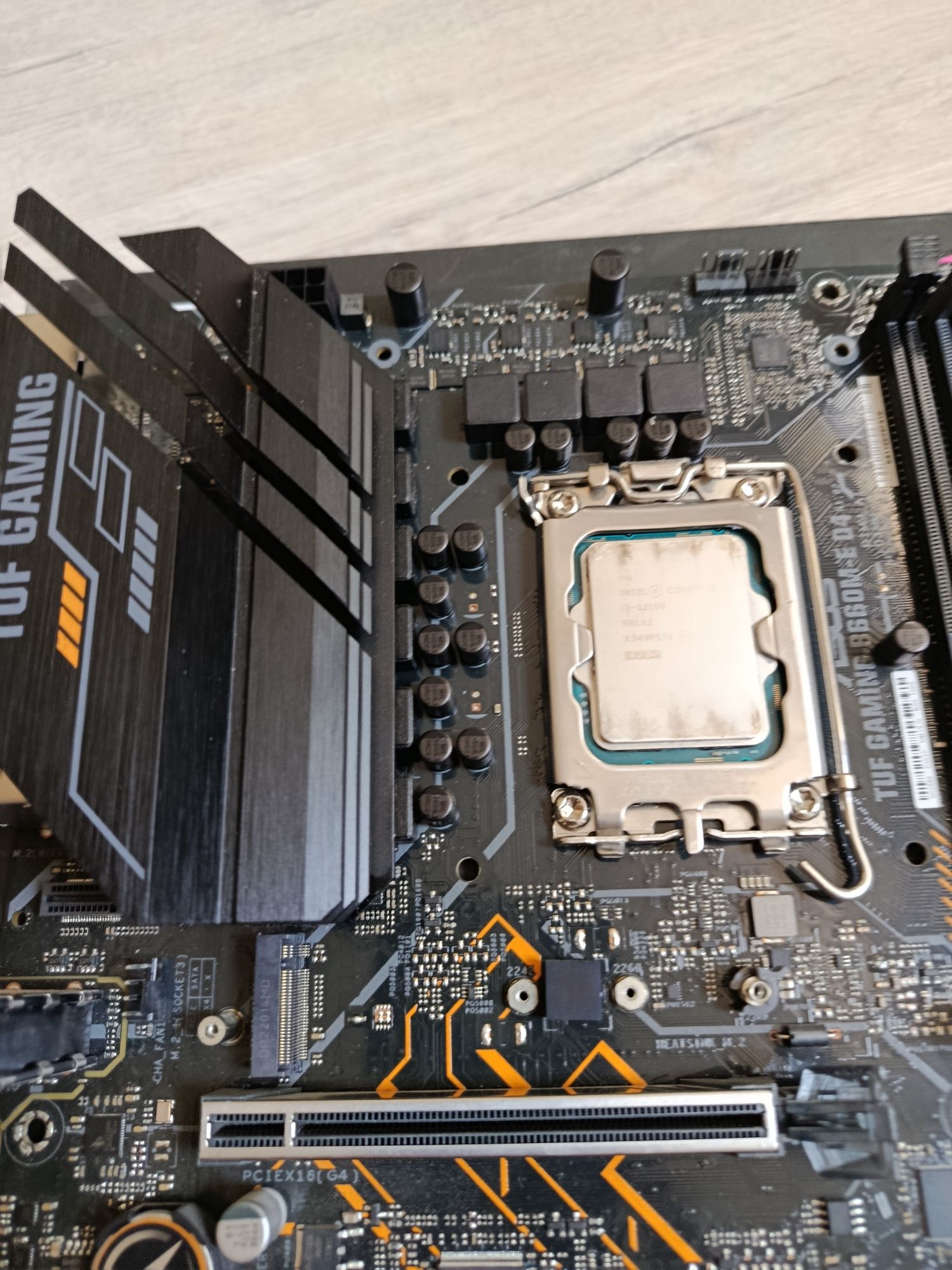 Asus tuf gaming B660M-e D4+I3 12100, не f