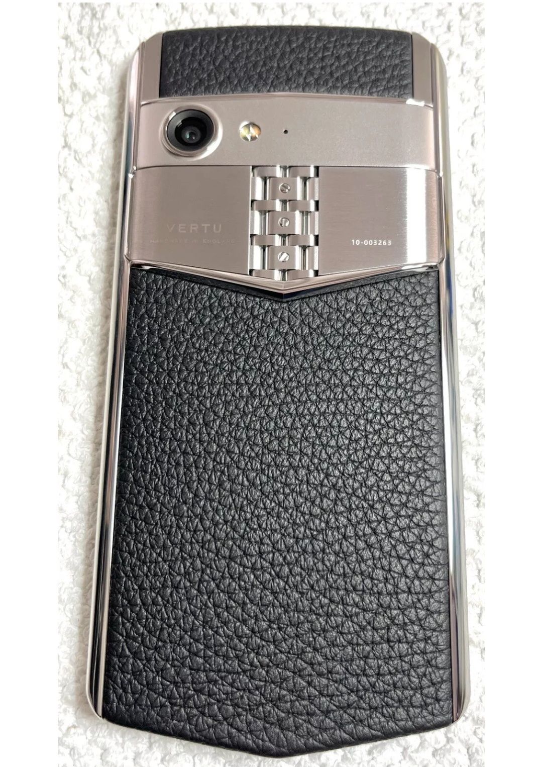 Vertu Aster P Black Leather