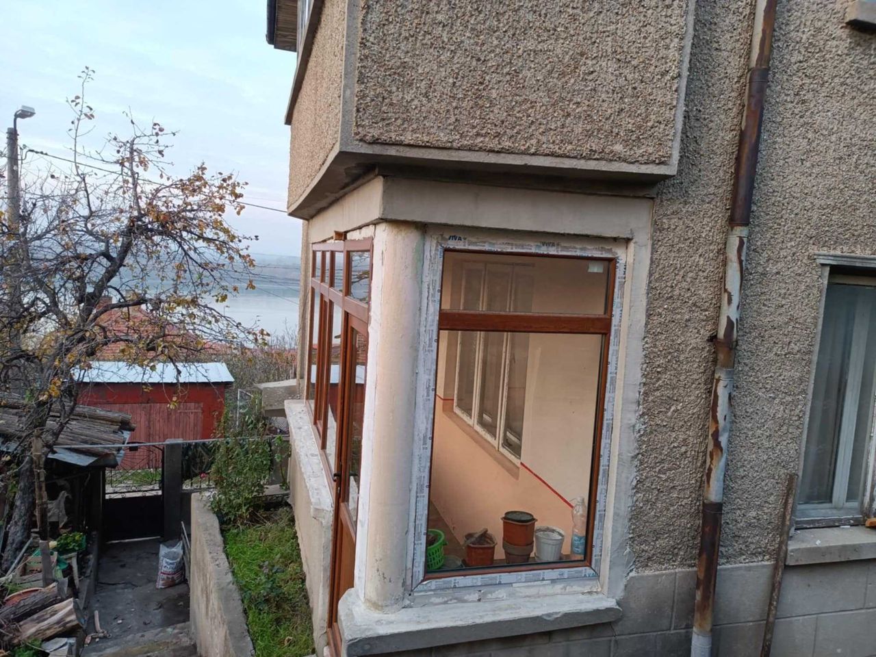 Продава се Къща в Тутракан - 79 кв.м за 614 €/кв.м - Снимка #2