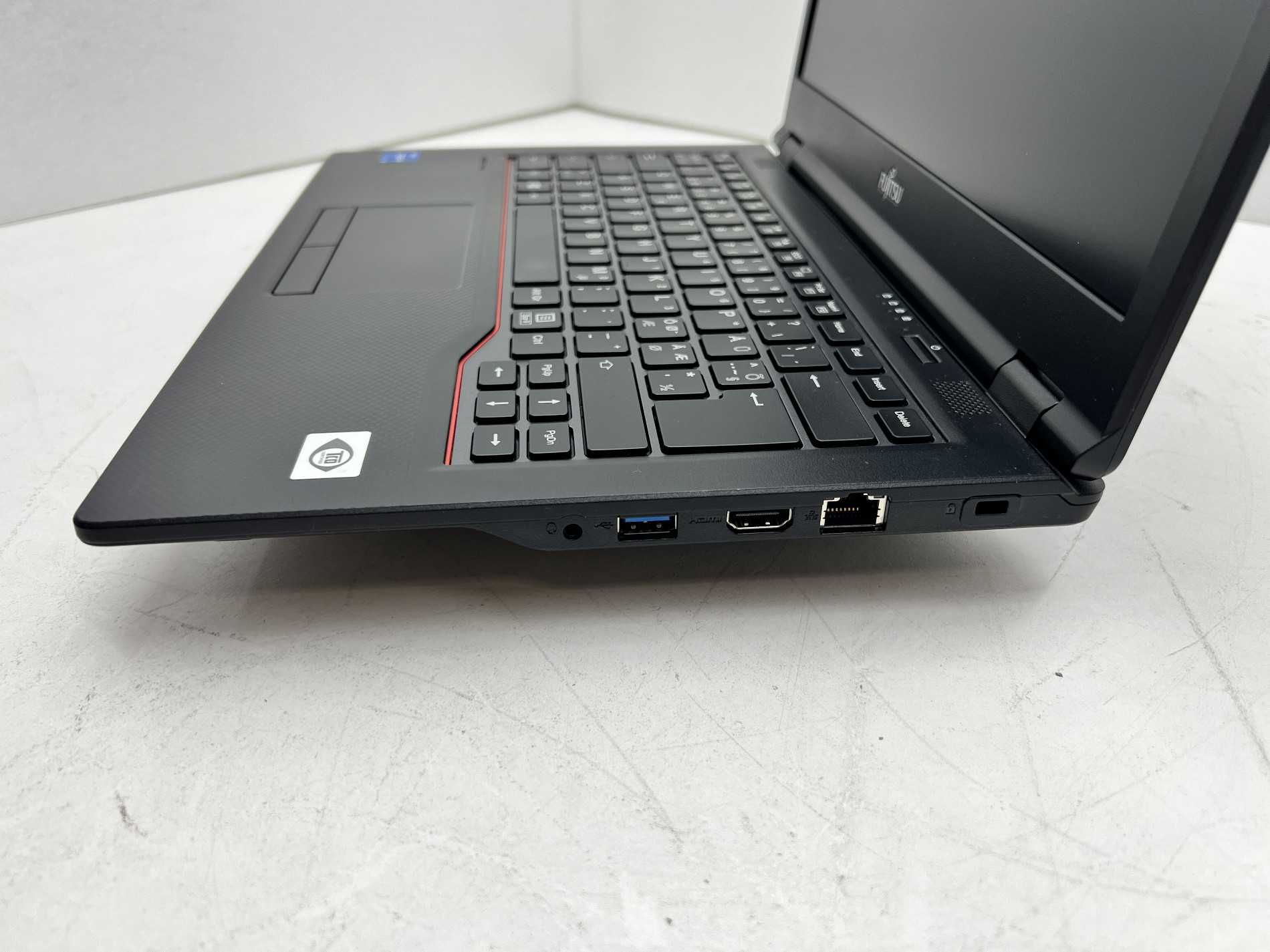 Fujitsu LIFEBOOK E5411 14" i5-1135G7 16GB 510GB/->