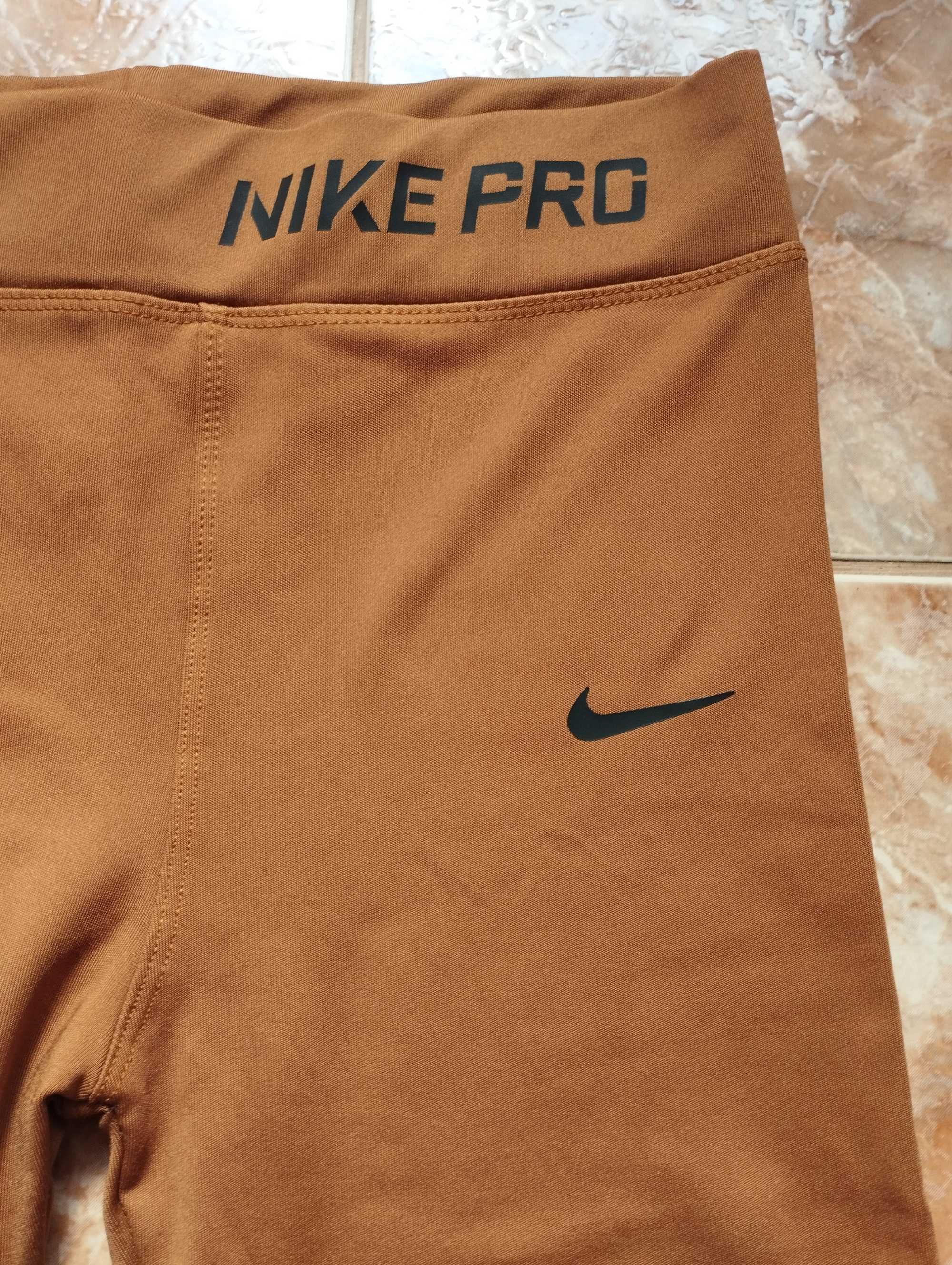 Клин нов NIKE Pro