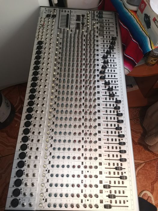 Mixer Beringer profesional